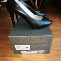 Scarpe nere décolleté in pelle Nero Giardini n. 37