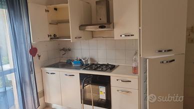 In blocco arredamento seminuovo