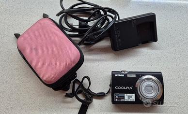 macchina fotografica Nikon coolpix S230