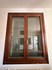 Finestre in legno doppio vetro