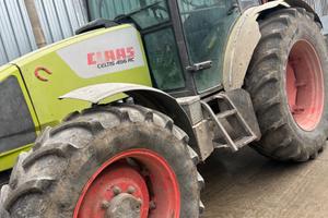 Trattore claas celtis 456 RC con muletto