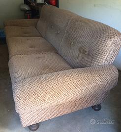 Divano letto a tre posti