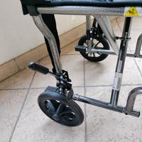 Sedia a rotelle leggera