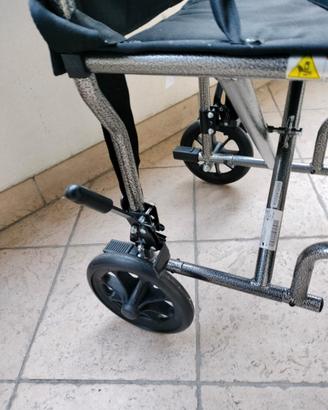 Sedia a rotelle leggera