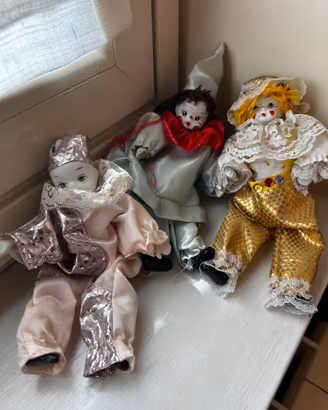 Tris di clow in porcellana da collezione