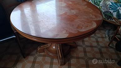 tavolo rotondo in legno massiccio