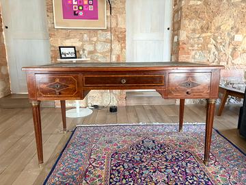 Scrittorio fine 800
