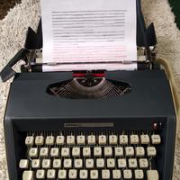 Macchina da scrivere