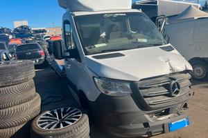 RICAMBI MERCEDES SPRINTER 2025, CON SOLI 1500 KM!