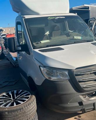RICAMBI MERCEDES SPRINTER 2025, CON SOLI 1500 KM!