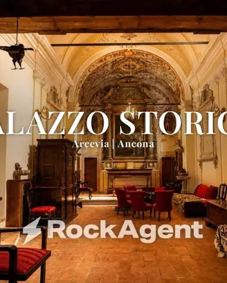 Palazzo / Stabile di 288 m² con più di 5 locali a 