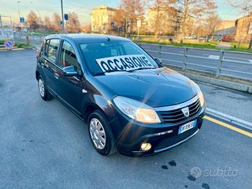 Dacia Sandero 1.4 8V Lauréate