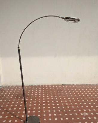 Lampada ad arco vintage con dimmer.