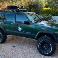 Jeep cherokee xj sport 2.5 116 cv 4x4