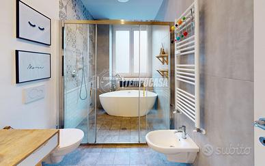 TRILOCALE NUOVO ARREDATO LIBERO SUBITO CON BALCON