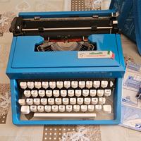macchina da scrivere OLIVETTI ITALIA 90