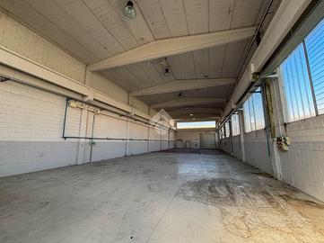 CAPANNONE A CAVENAGO DI BRIANZA