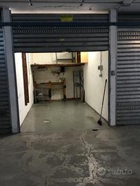 Box comodo in ordine in buone condizione