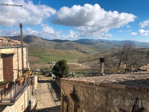 Pianello,bilocale inipendente