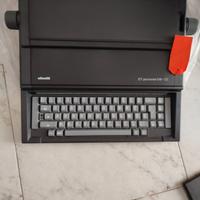 Macchina da scrivere Olivetti