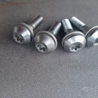 VITI E BOCCOLE TELAIETTO YAMAHA R1 R1M 2015 a 2023