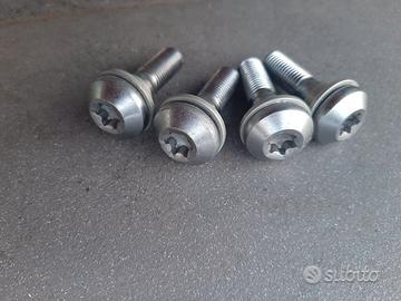 VITI E BOCCOLE TELAIETTO YAMAHA R1 R1M 2015 a 2023