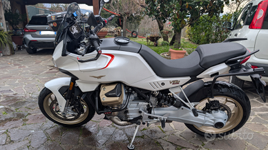 Moto Guzzi V100 Mandello