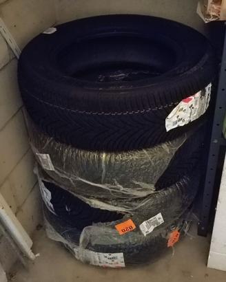 TRENO 4 GOMME INVERNALI NUOVE - KLEBER 235/60 R17
