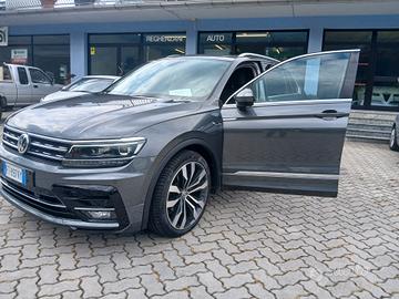 Volkswagen Tiguan 2.0 TDI SCR DSG 4MOTION Advanced