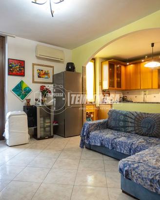 APPARTAMENTO 5 VANI CON AMPIA MANSARDA