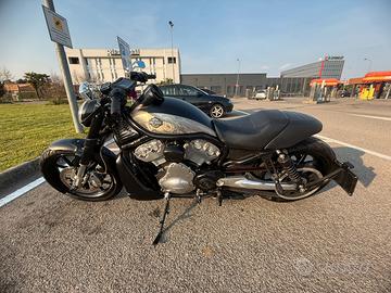 Harley-Davidson V-Road