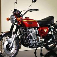 Modellino moto Honda scala 1:4