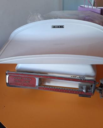Bilancia pesa neonati anni ’60 – A. Vandoni