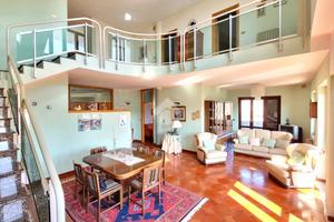 CASA SEMINDIPENDENTE A MOIANO