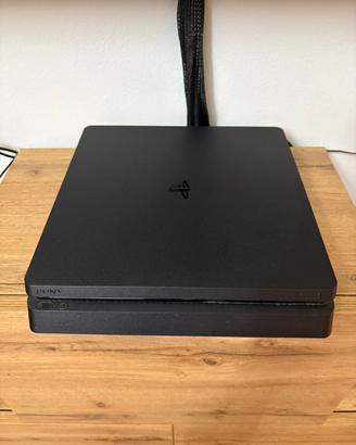 Playstation 4 slim