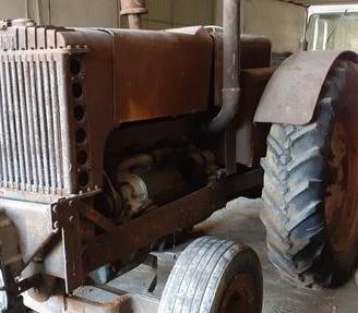 Trattrice Fiat 700 con motore diesel Junkers