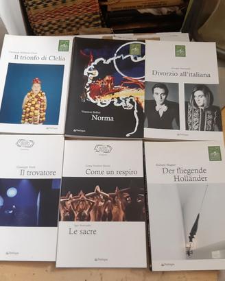 Serie dodici libri di opere da teatro.