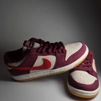 Nike Dunk Low SB Skate Like a Girl size 40.5