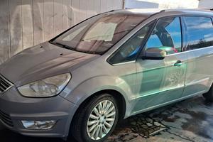 ford galaxy con gancio traino