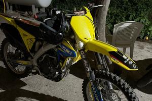 Suzuki rmz 250