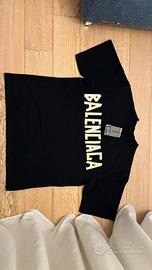 maglietta balenciaga