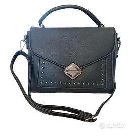 Borsa linea Charro-nera/ borchie e tracolla 