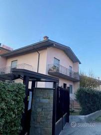 Villa a Vaprio D'Adda (MI)