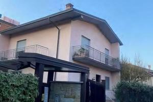 Villa a Vaprio D'Adda (MI)