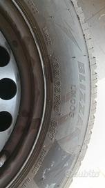 gomme auto con cerchio in ferro