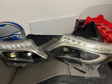 Fari anteriori LED MERCEDES V250/220/300 (W447)