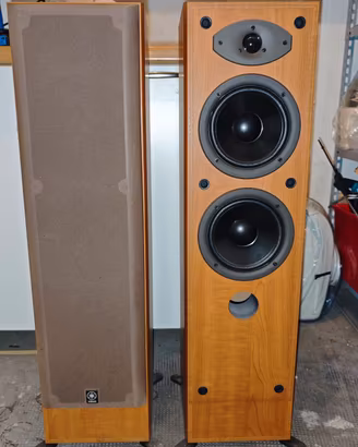casse diffusori Yamaha stereo da pavimento 
