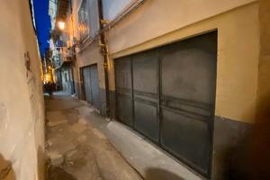 Affiittasi magazzino di mq 29 zona Quattro canti