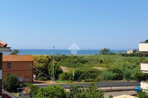 3 LOCALI A SANTA MARINELLA