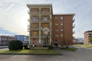 6 LOCALI A STRADELLA